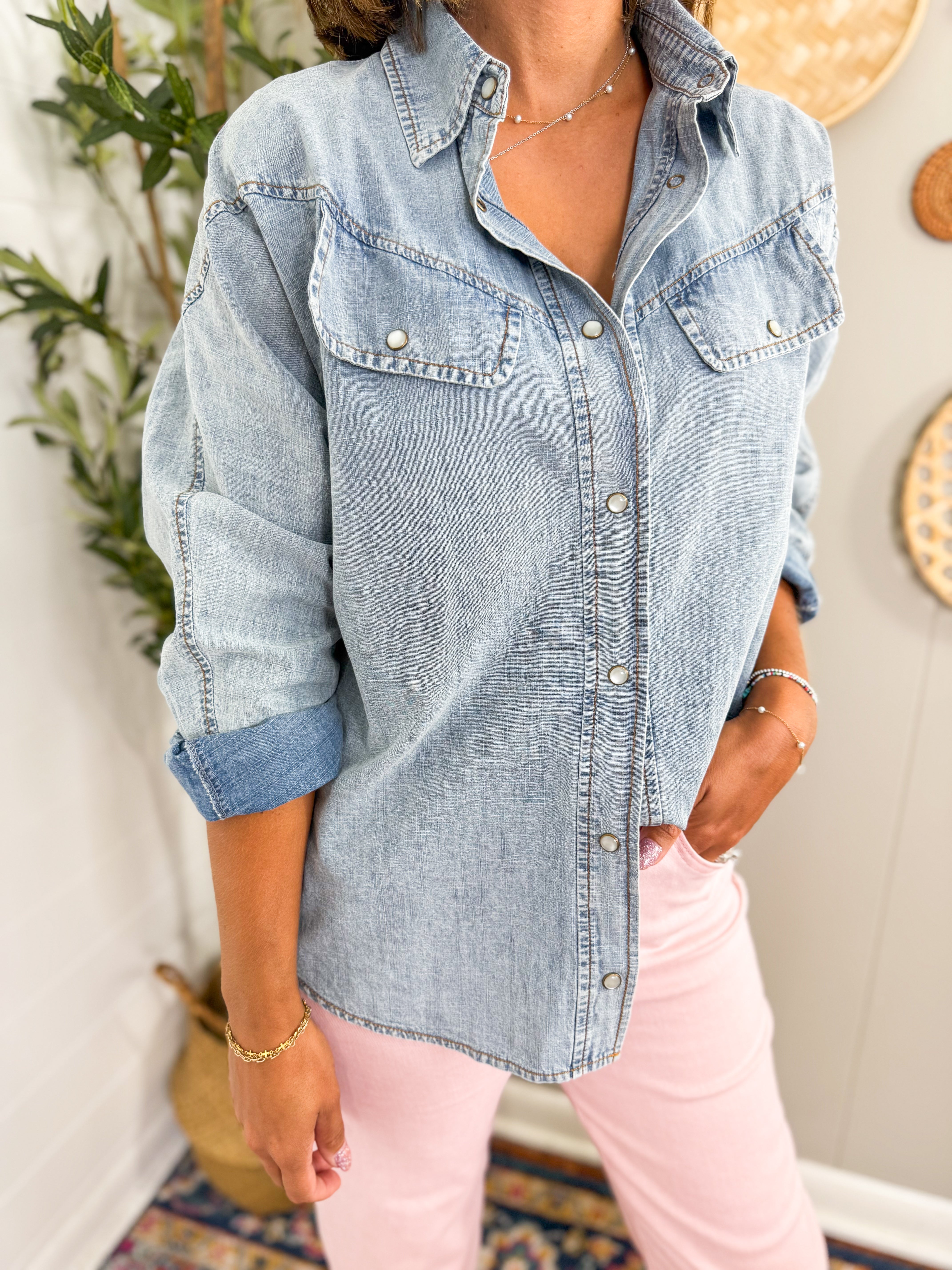 Front Pocket Detail Washed Denim Shirt