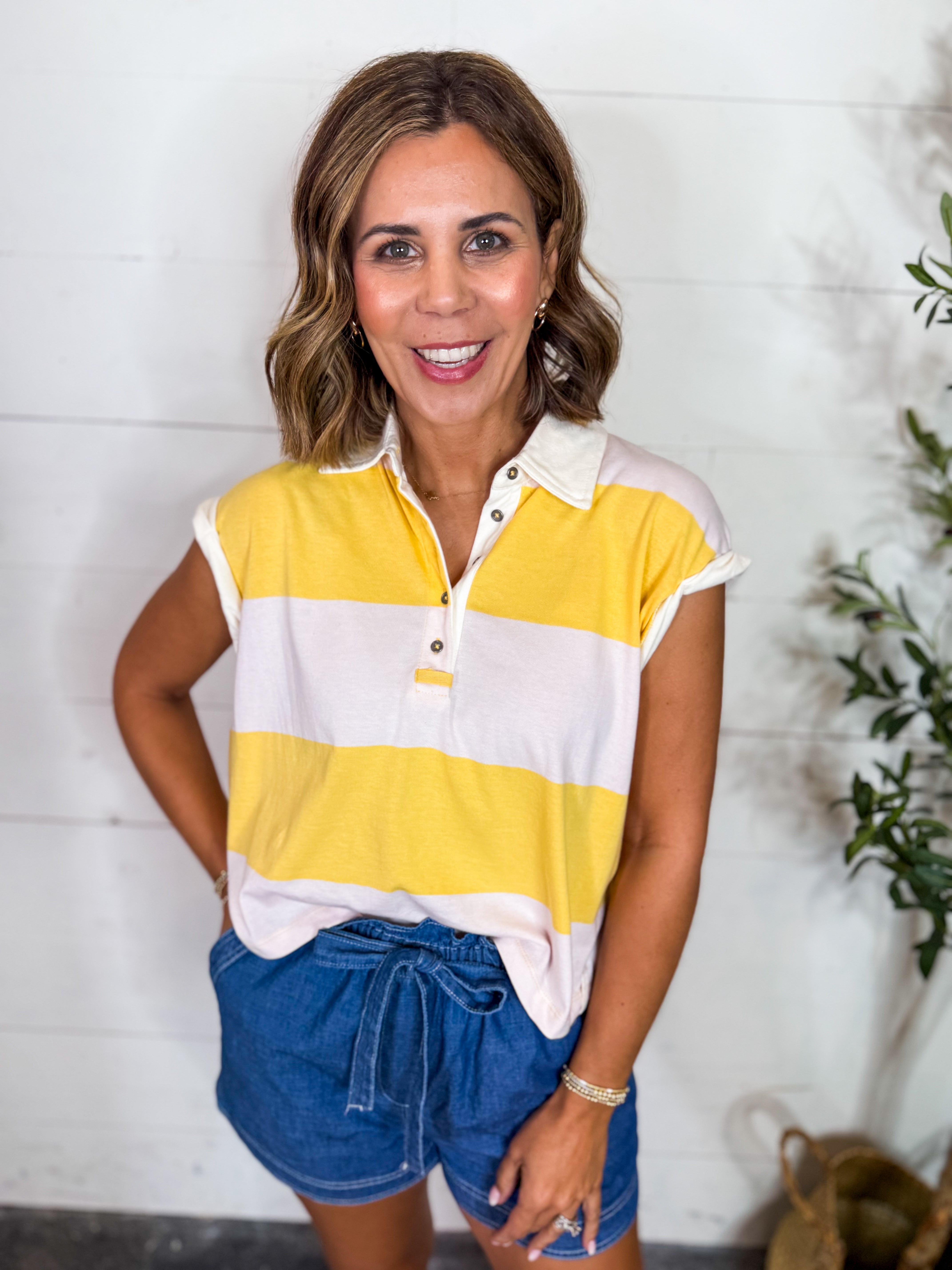 RD Harper Rolled Sleeve Polo Style Knit Top