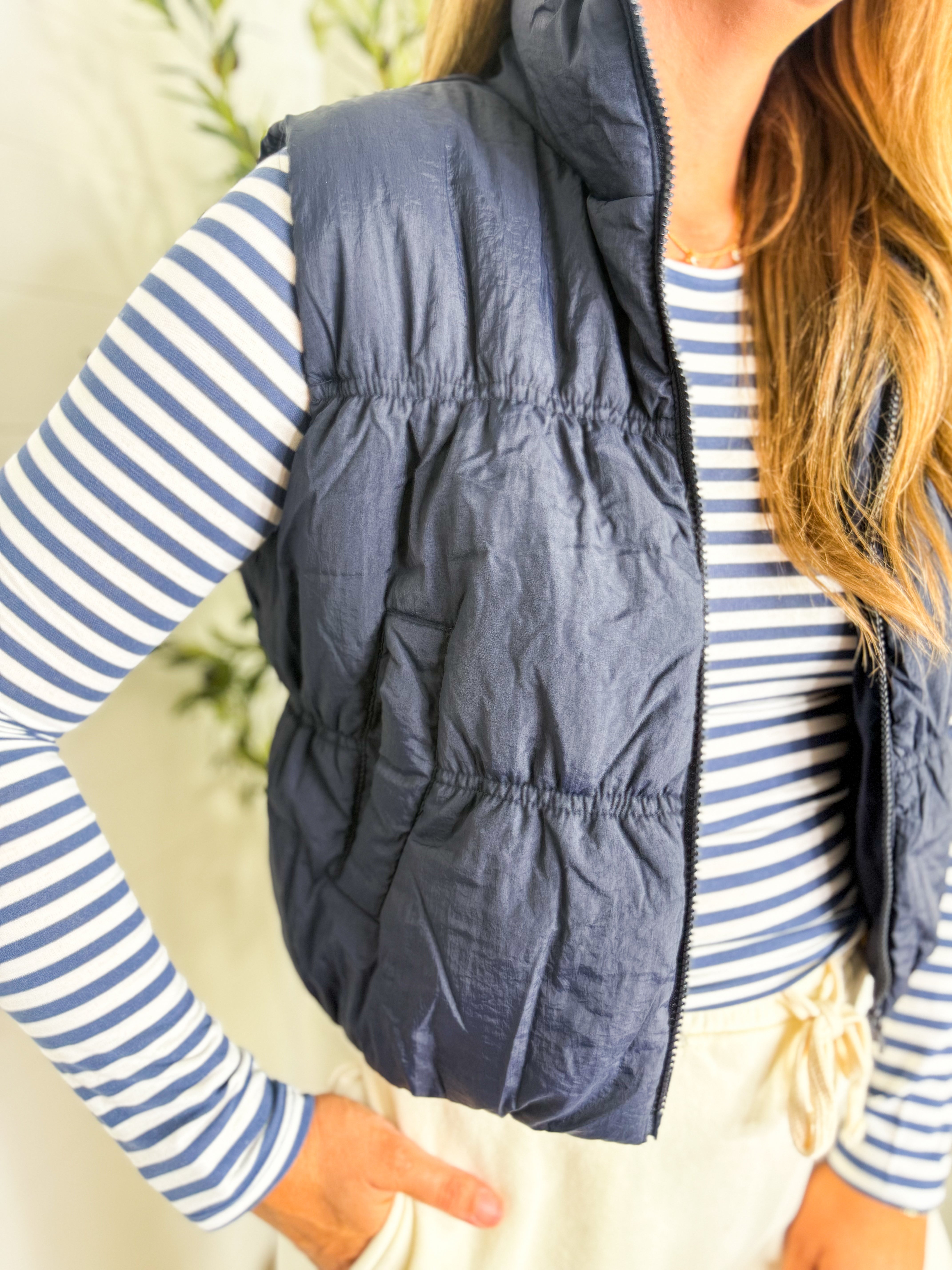 Collard Zip Up Cropped Puffer Vest - 2 Colors