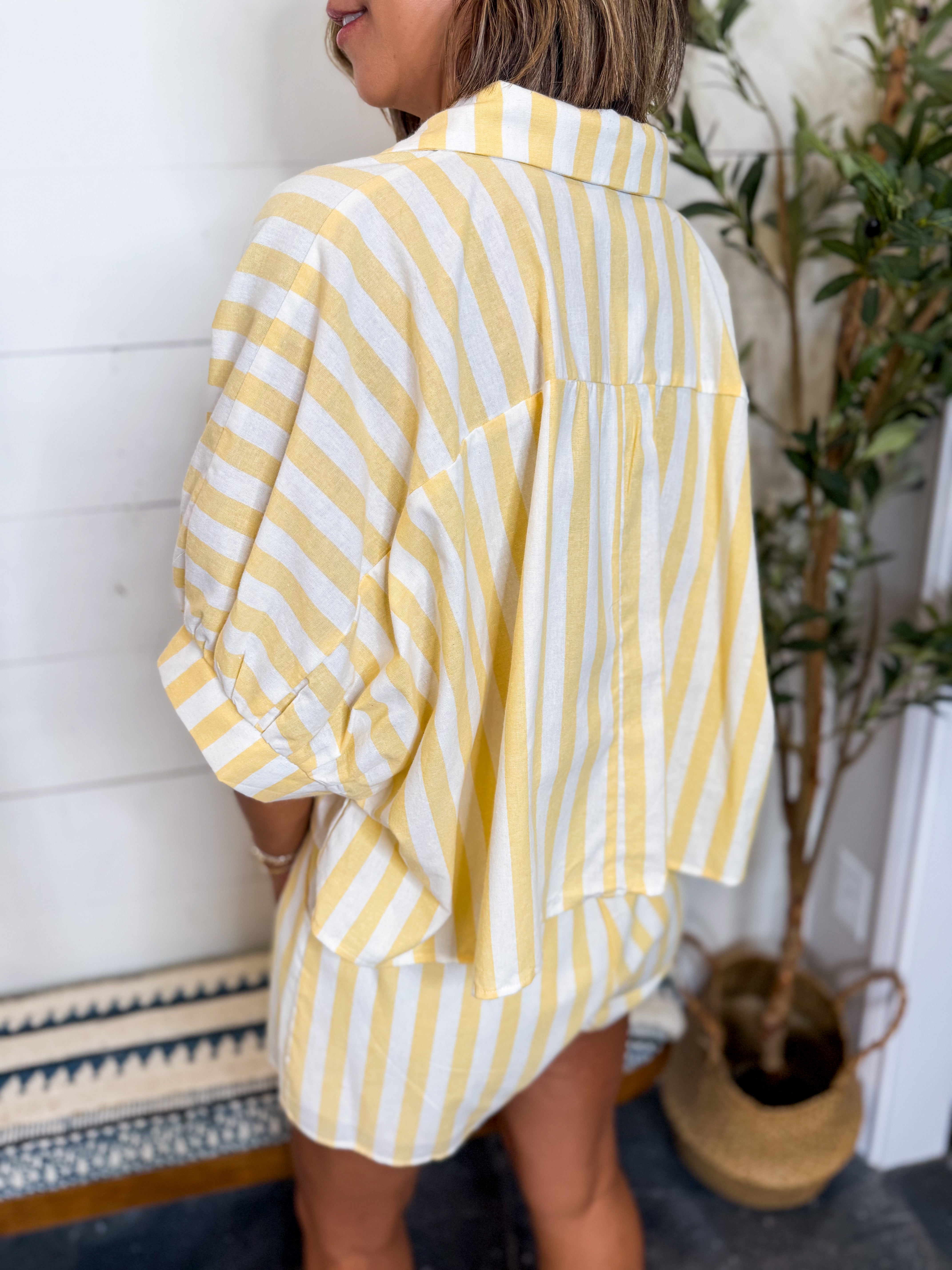 Striped Cropped Shirt With Matching Shorts Set