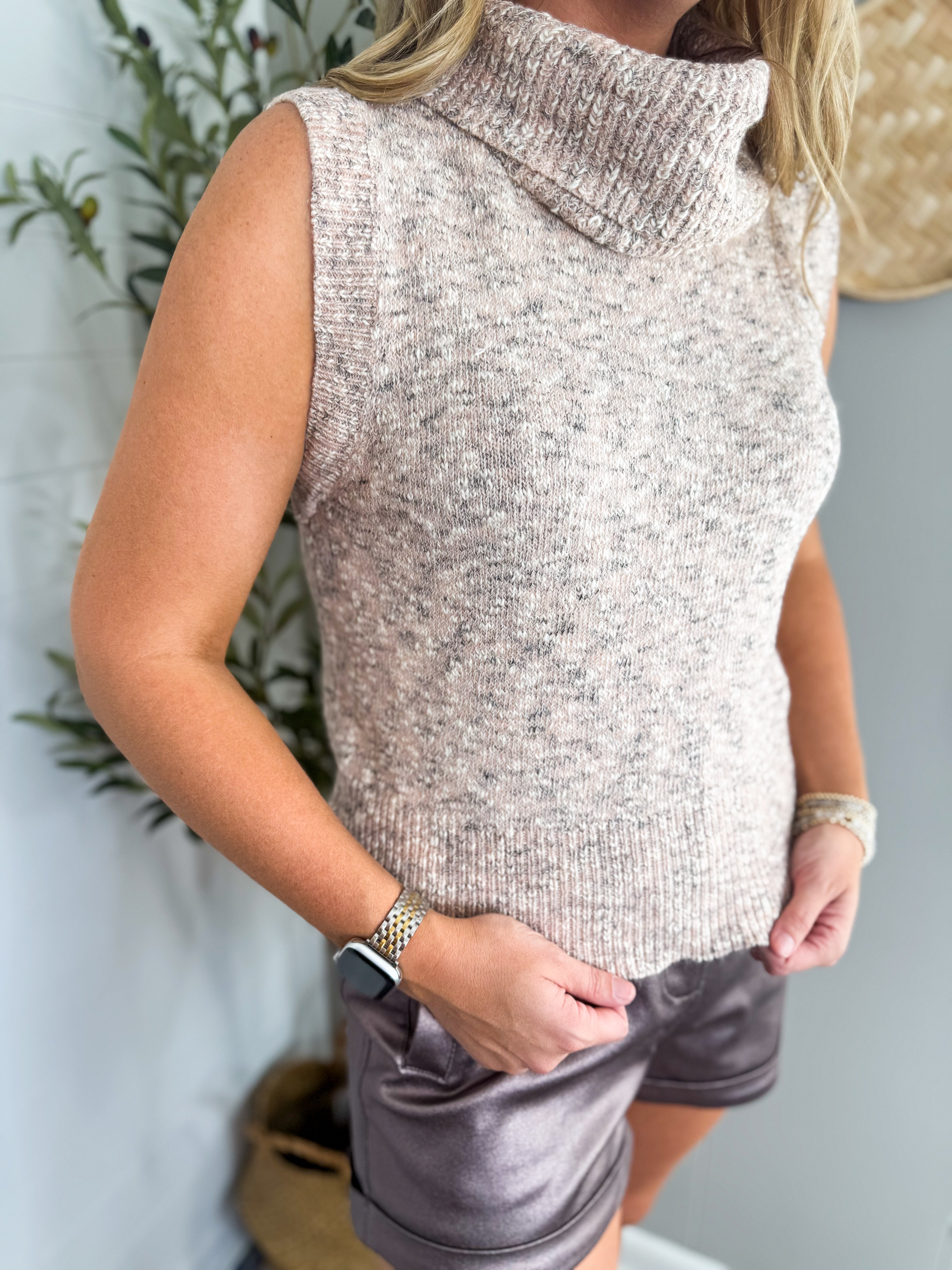 Turtle Neck Two Tone Textured Sweater