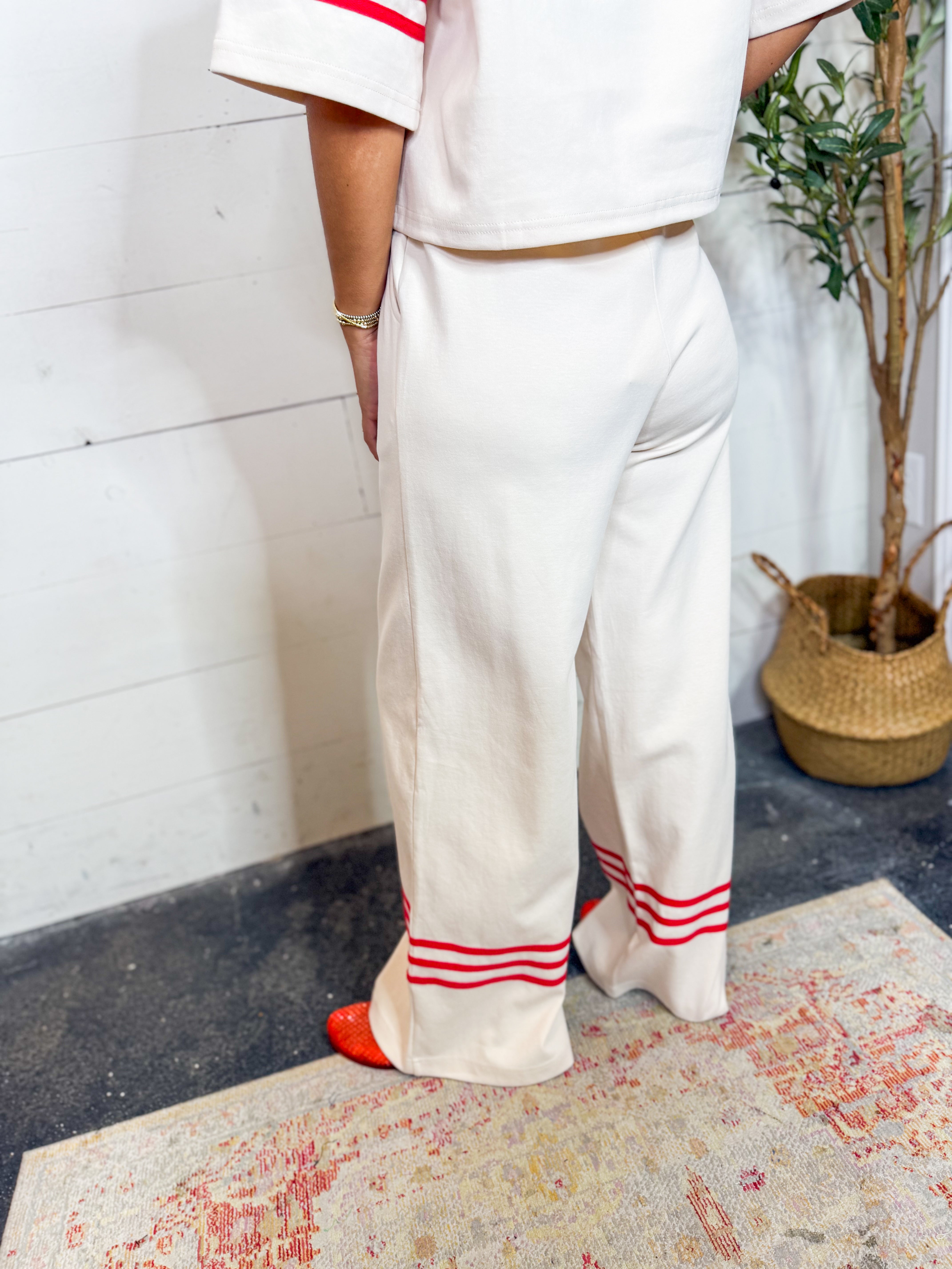 Elastic Waist Pants Featuring Contrast Stripe Hem Detail