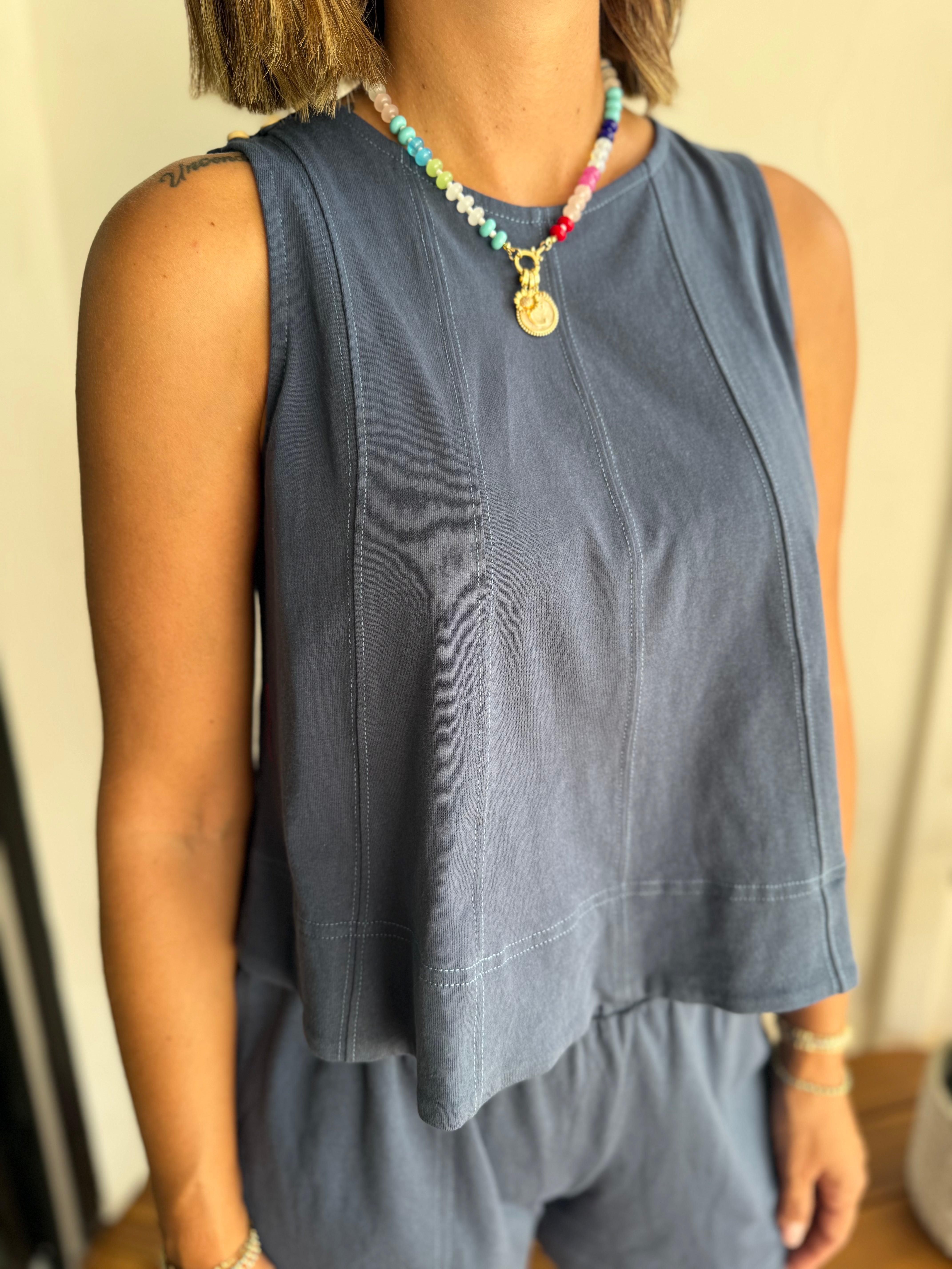 Relaxed Top With Contrast Line Stitch