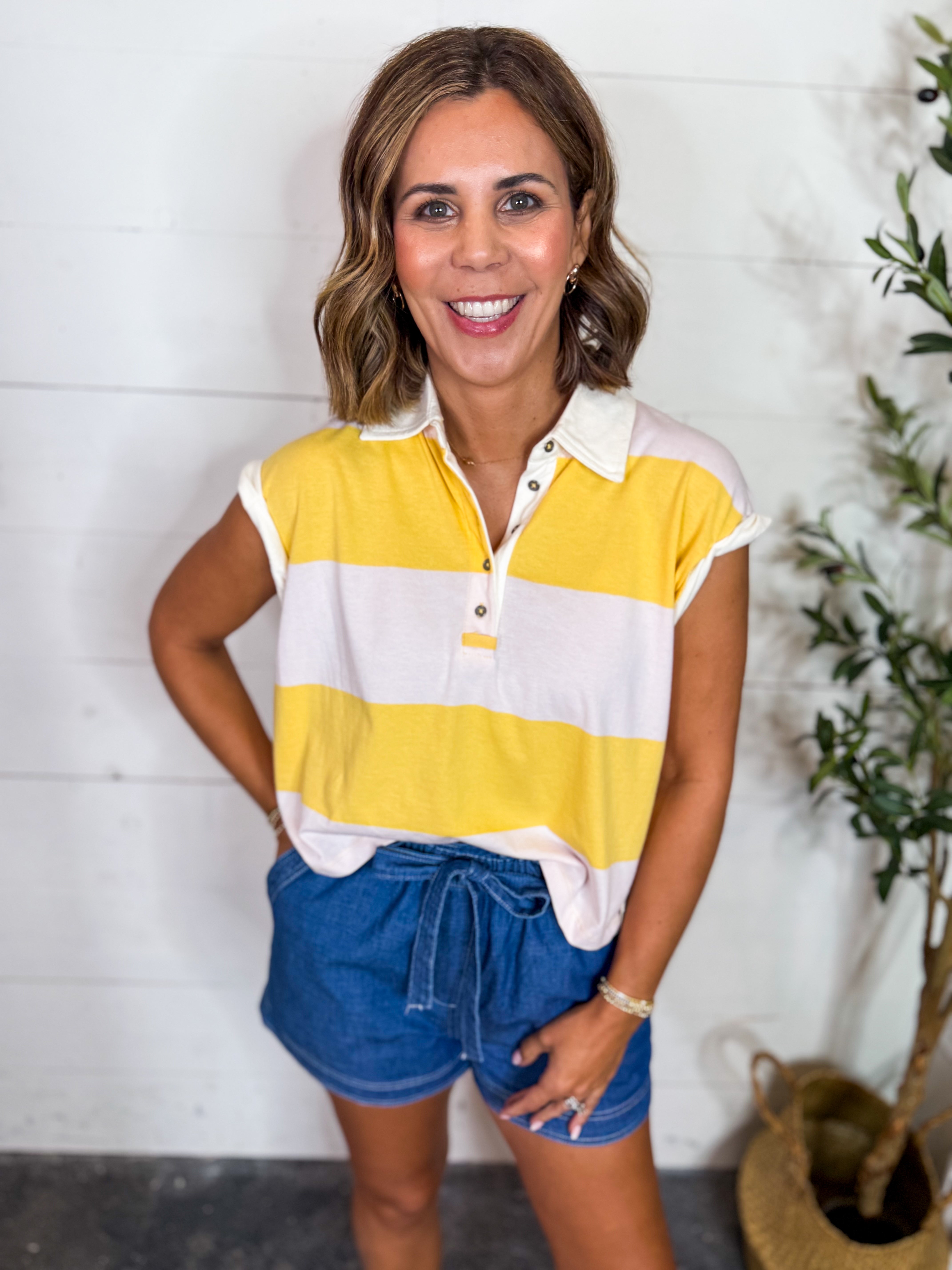 Ruffle Waist Front Tie Denim Shorts