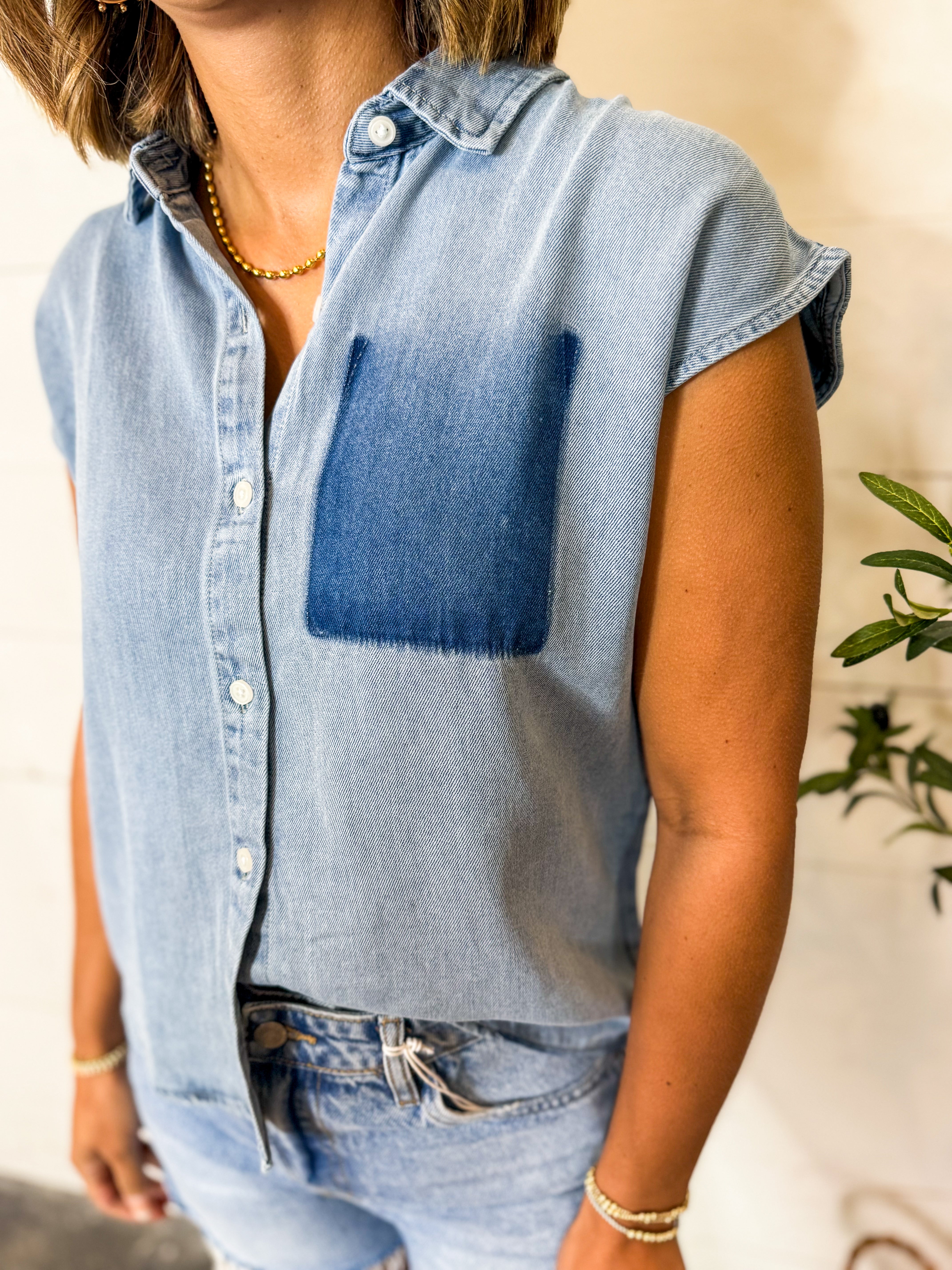 Pike Place Top - Light Denim Wash