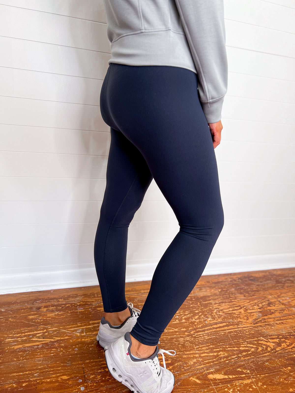 Essential Solid Leggings