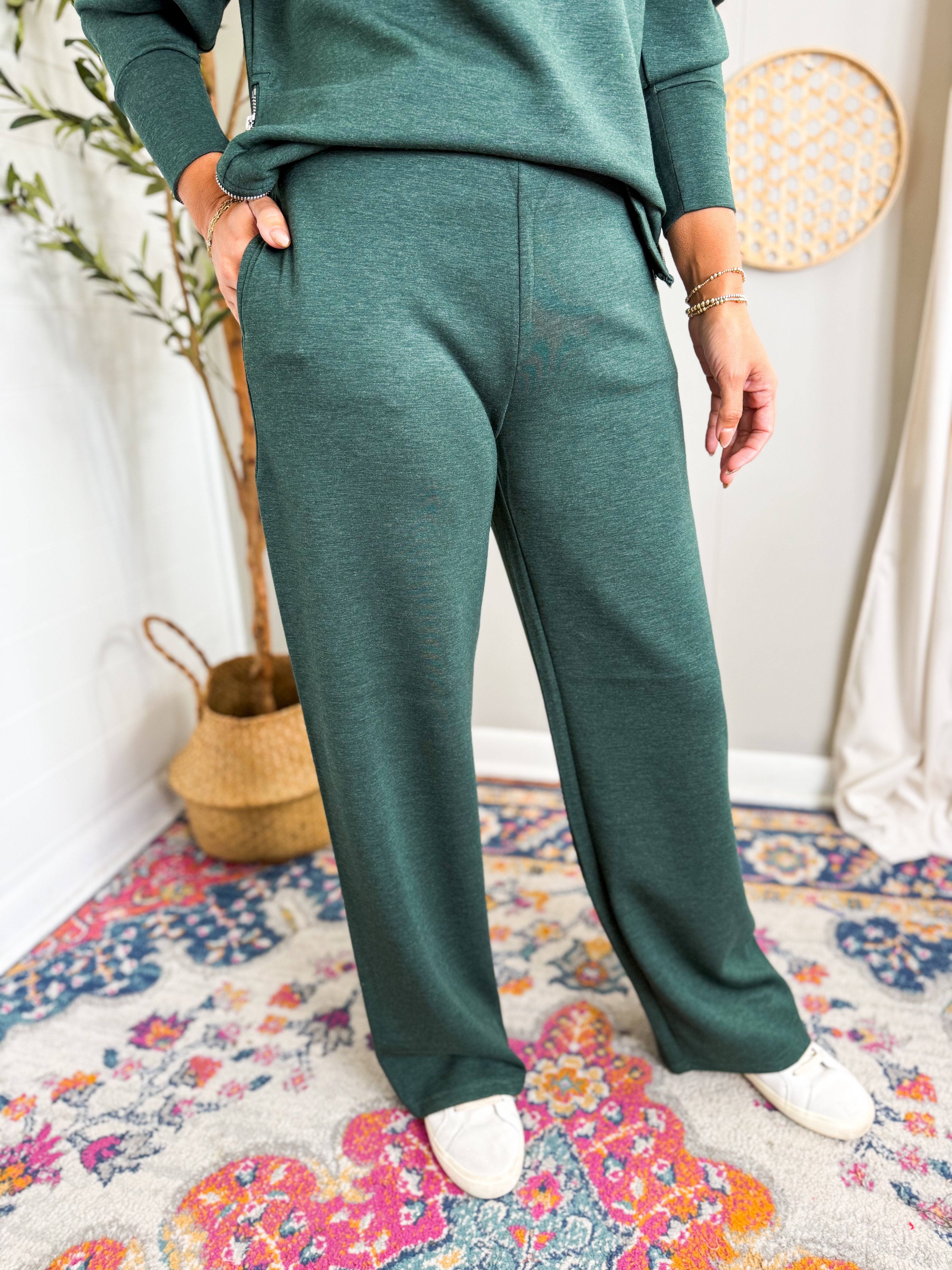RD Victoria Mel Soft Knit Pull On Straight Pant - Pine