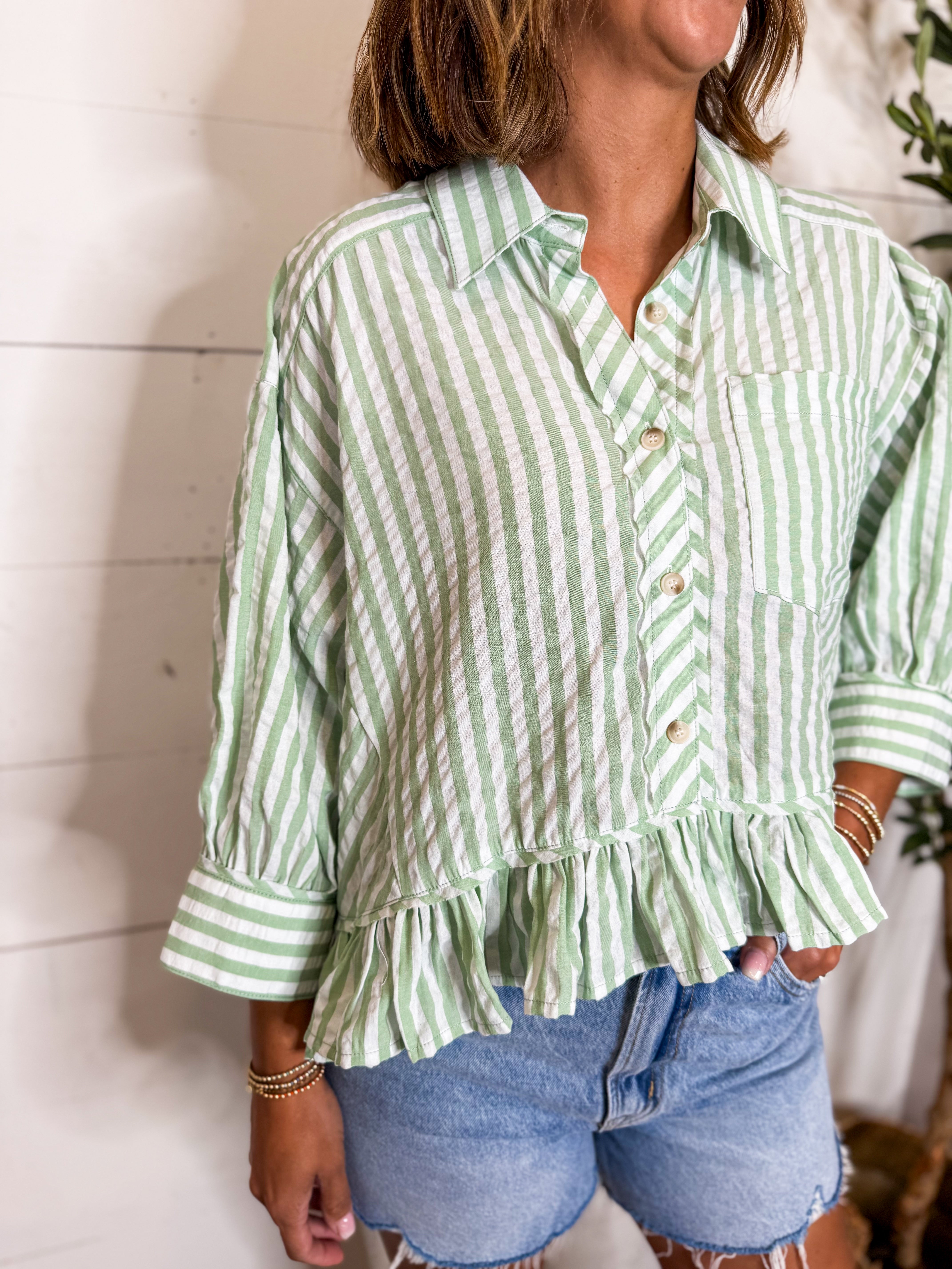 Stripe Bottom Frill Shirt