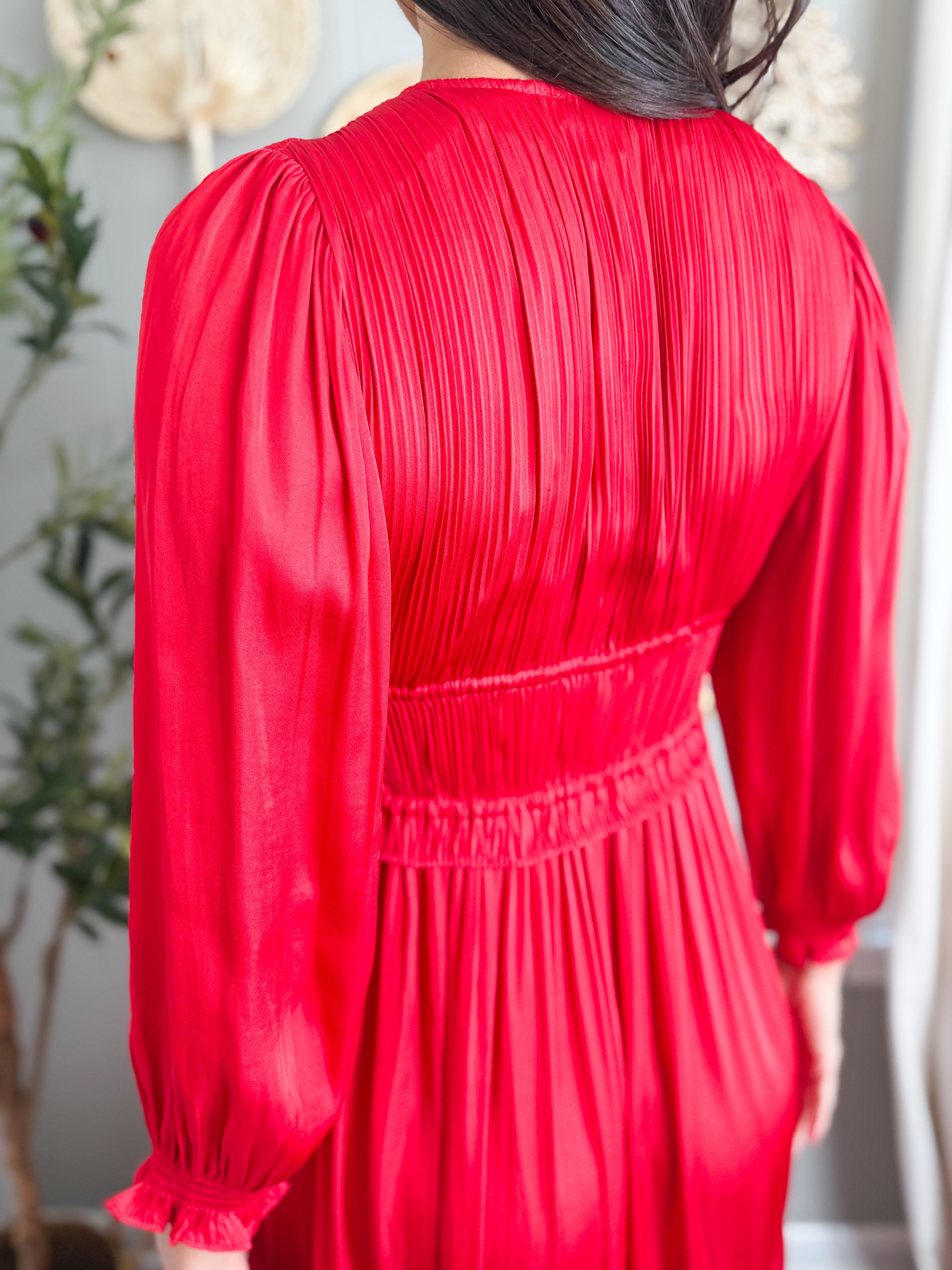 V-neck Pleated Tiered Midi Dress