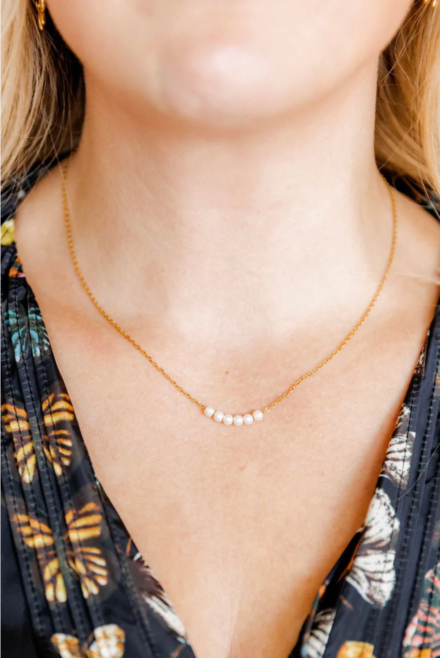 Linny Co Delta Pearl Necklace