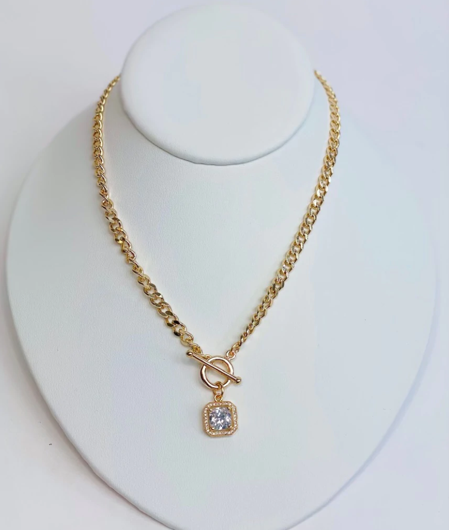 Taylor Shaye Glam Toggle Necklace